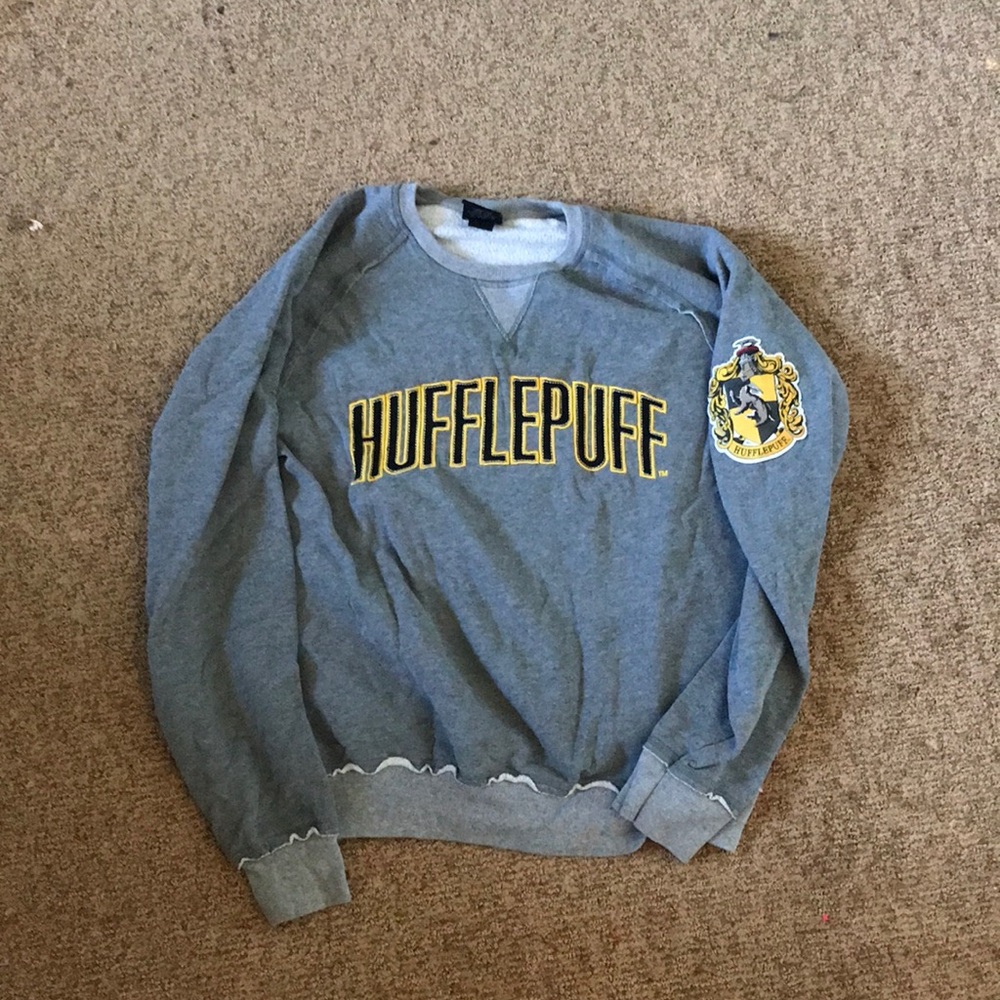 grey huffle puff crew neck